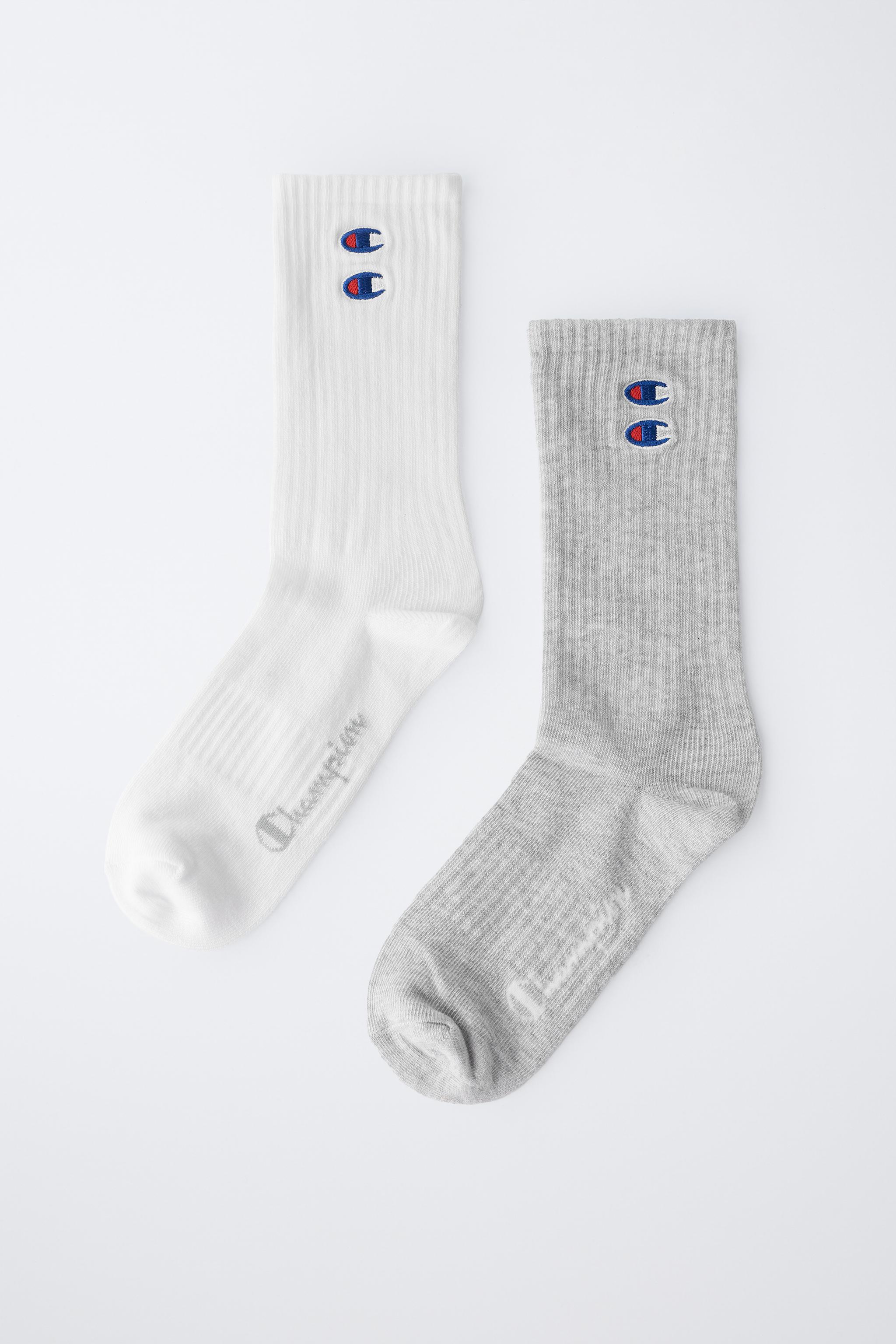 LOT DE DEUX PAIRES CHAUSSETTES BRODÉES LOGO CHAMPION ® X ZARA
